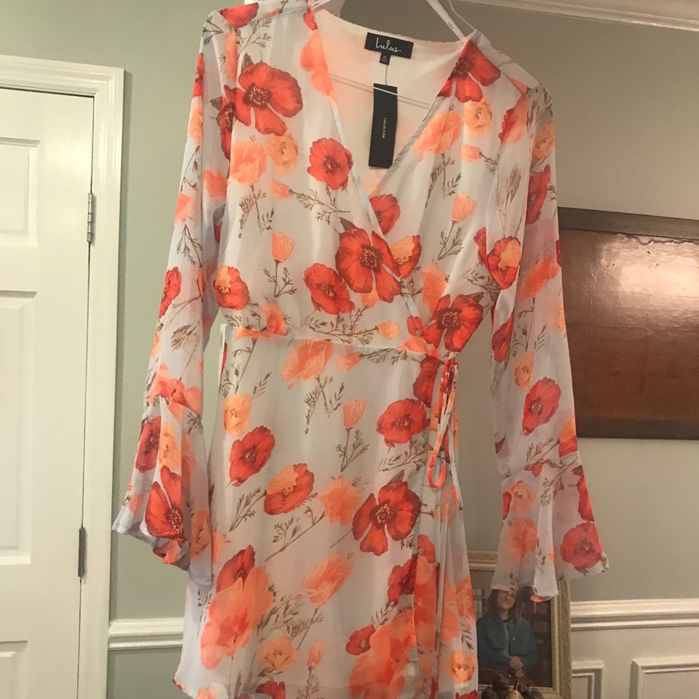 Gorgeous Lola FlutterSleeve Wrap Dress NWT